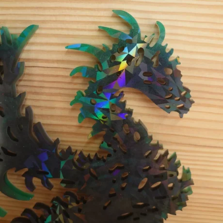 Dragon en résine. Petit monde en résine Noir et vert (10)